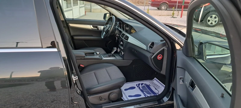 Mercedes-Benz C 180 i 156ph Avtomat, снимка 15 - Автомобили и джипове - 50198322