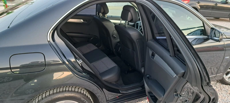Mercedes-Benz C 180 i 156ph Avtomat, снимка 16 - Автомобили и джипове - 50198322