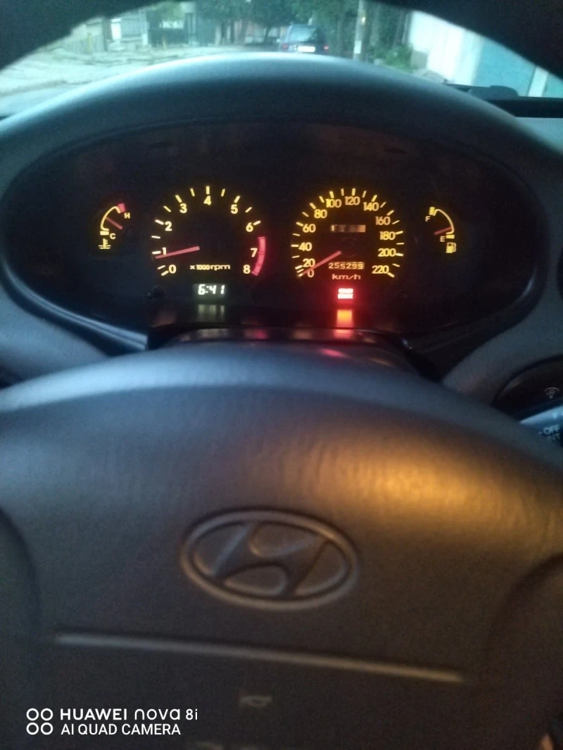 Hyundai Lantra 1.6 16V GLS, снимка 9 - Автомобили и джипове - 51723252