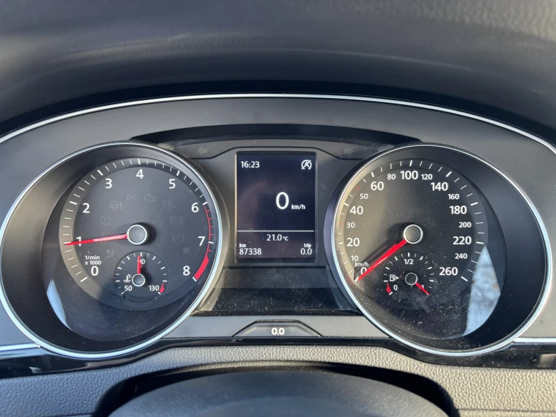 VW Passat Comfortline, снимка 9 - Автомобили и джипове - 52179999