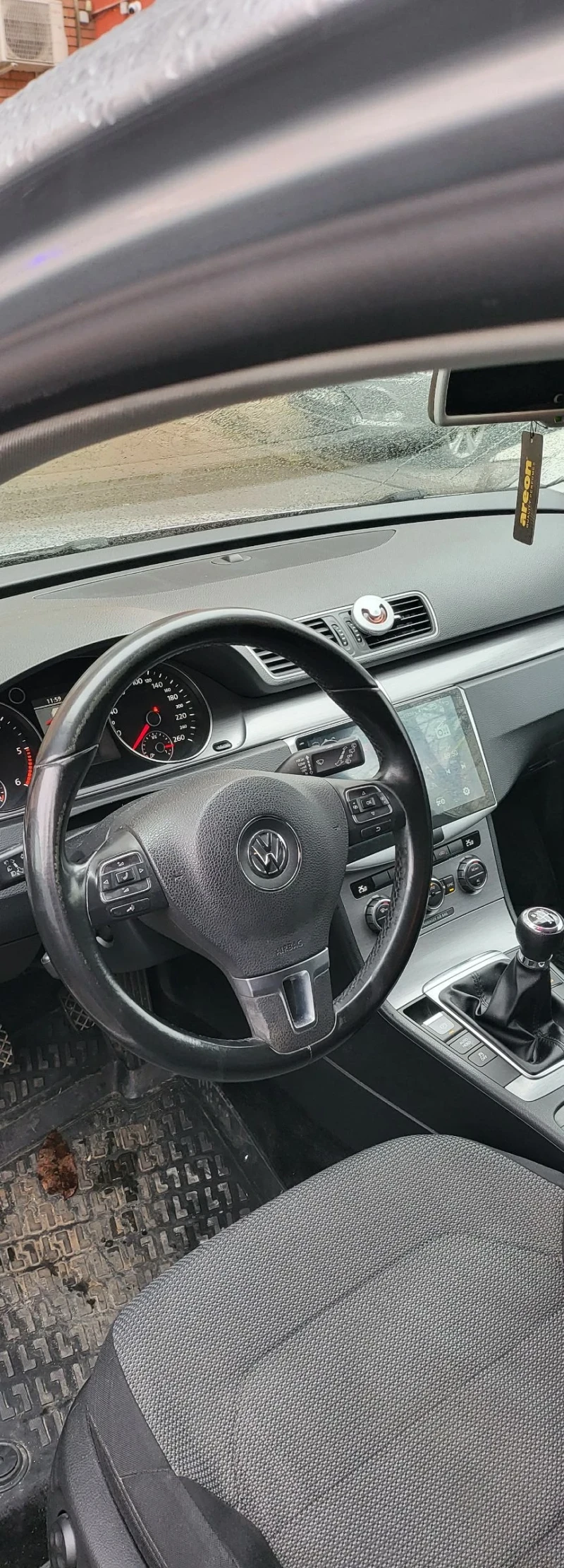 VW Passat, снимка 11 - Автомобили и джипове - 52700606