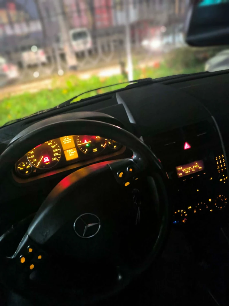 Mercedes-Benz A 180, снимка 5 - Автомобили и джипове - 52712582