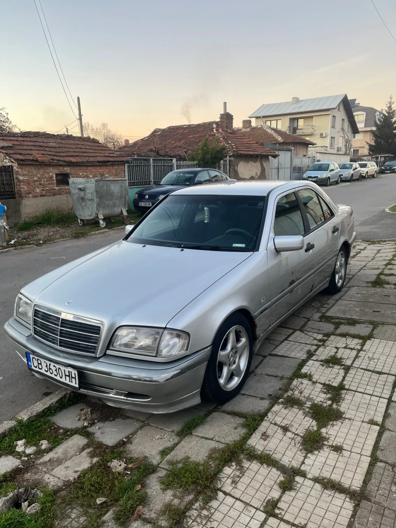 Mercedes-Benz C 250, снимка 2 - Автомобили и джипове - 52805246