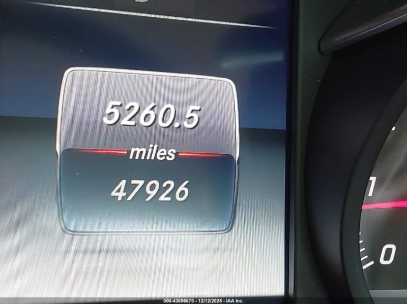 Mercedes-Benz C 300 * Burmester* 4MATIC* Крайна цена, снимка 9 - Автомобили и джипове - 52938262