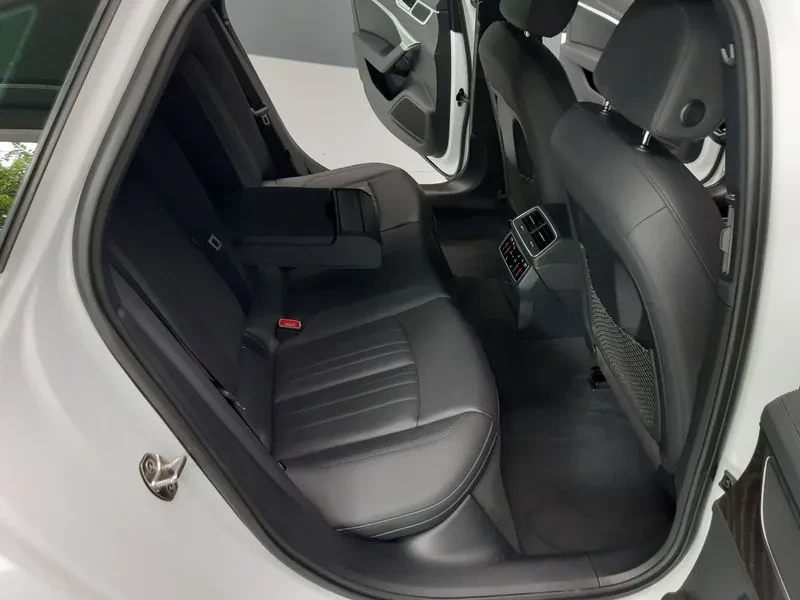 Audi A6 2.0 TFSI, снимка 13 - Автомобили и джипове - 55084447