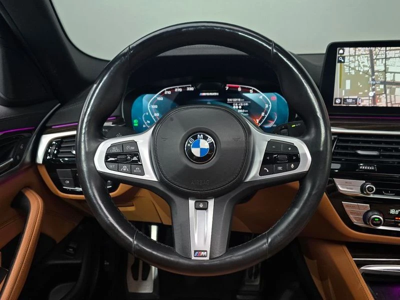 BMW 520 520i M Sport| 190к.с.| ВКЛ.ТЕХНОТЕСТ, снимка 13 - Автомобили и джипове - 55441741