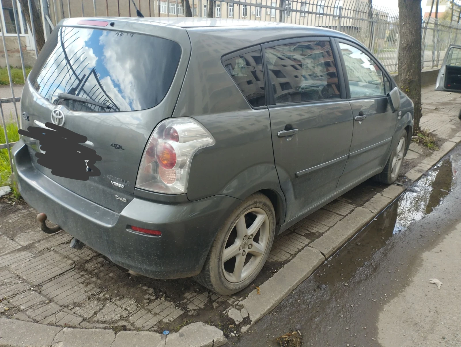 Toyota Corolla verso 2.2    D-CAT - изображение 2