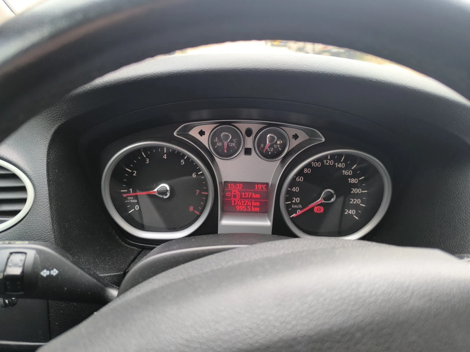 Ford Focus 1.6/Facelift - изображение 10