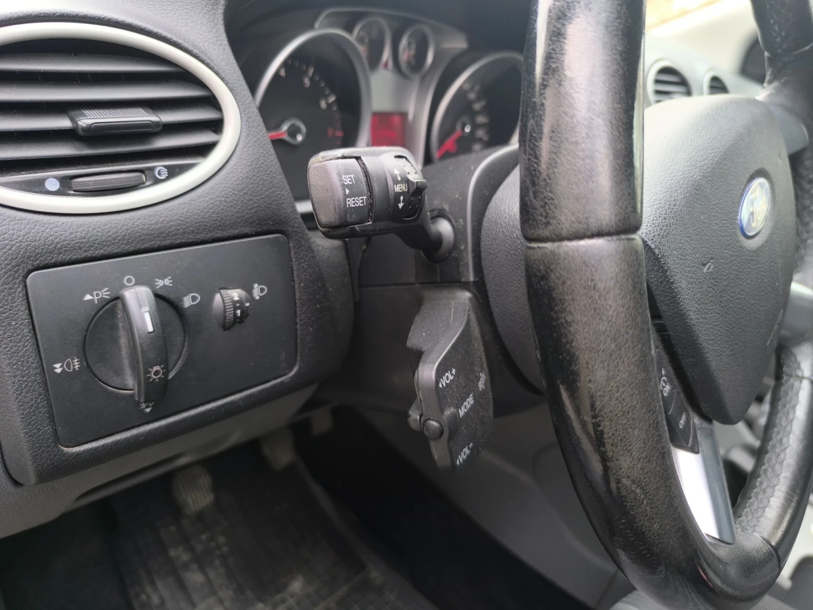 Ford Focus 1.6/Facelift - изображение 9