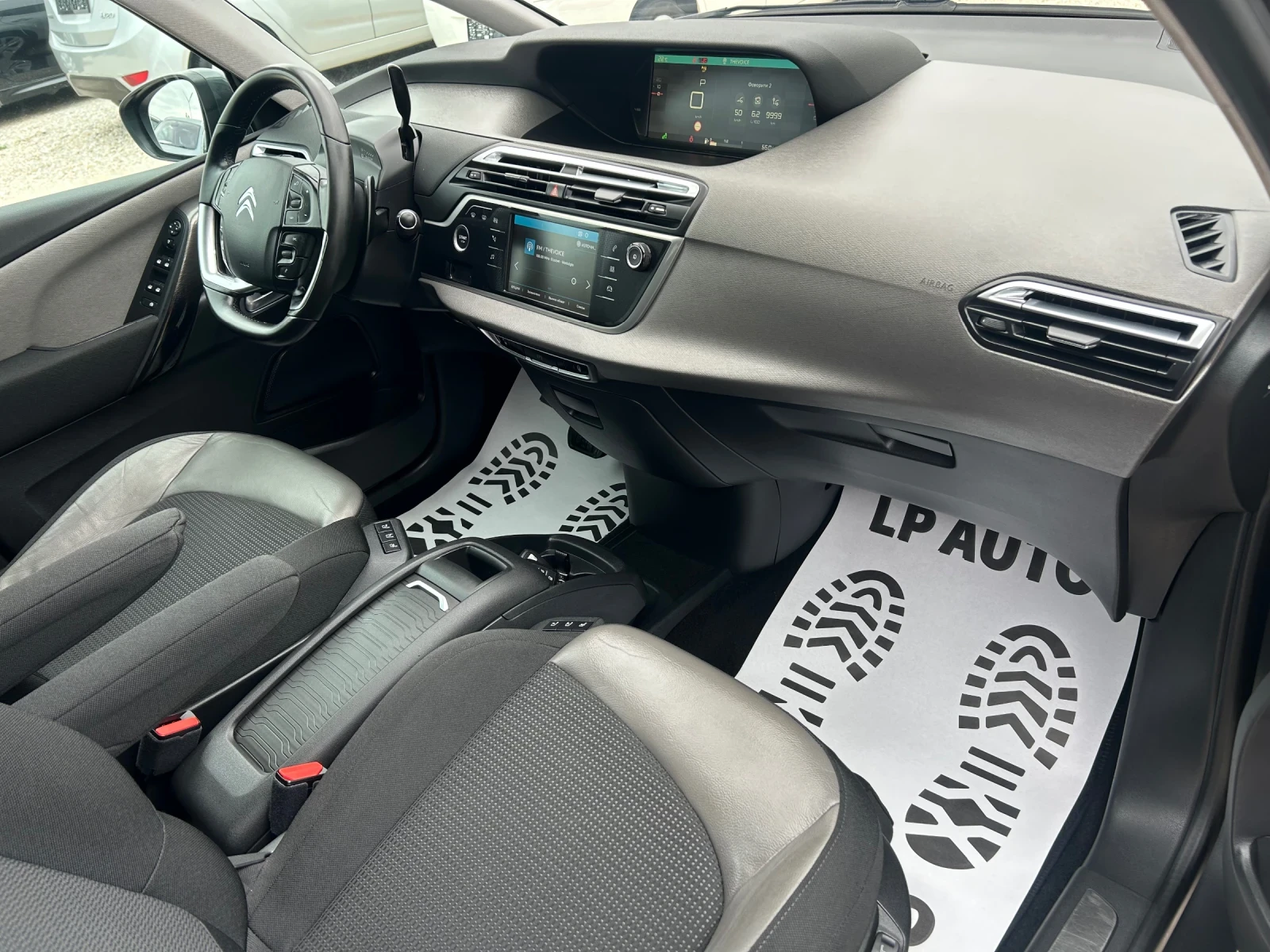 Citroen Grand C4 Picasso * 2.0* HDI* 150к.с* Масаж* DISTR* FULL* Option*  - изображение 9
