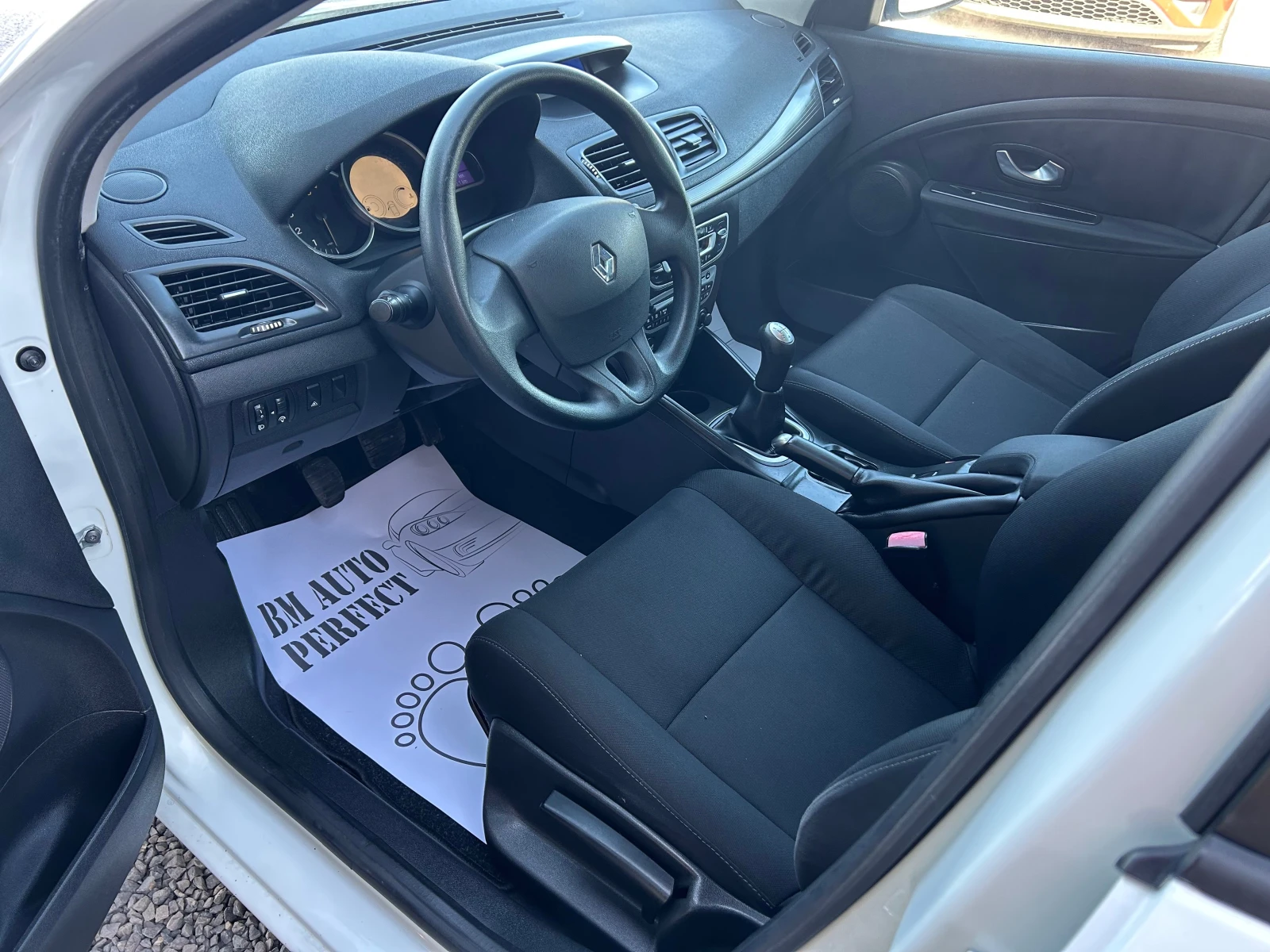 Renault Megane 1.5 DCI - изображение 8