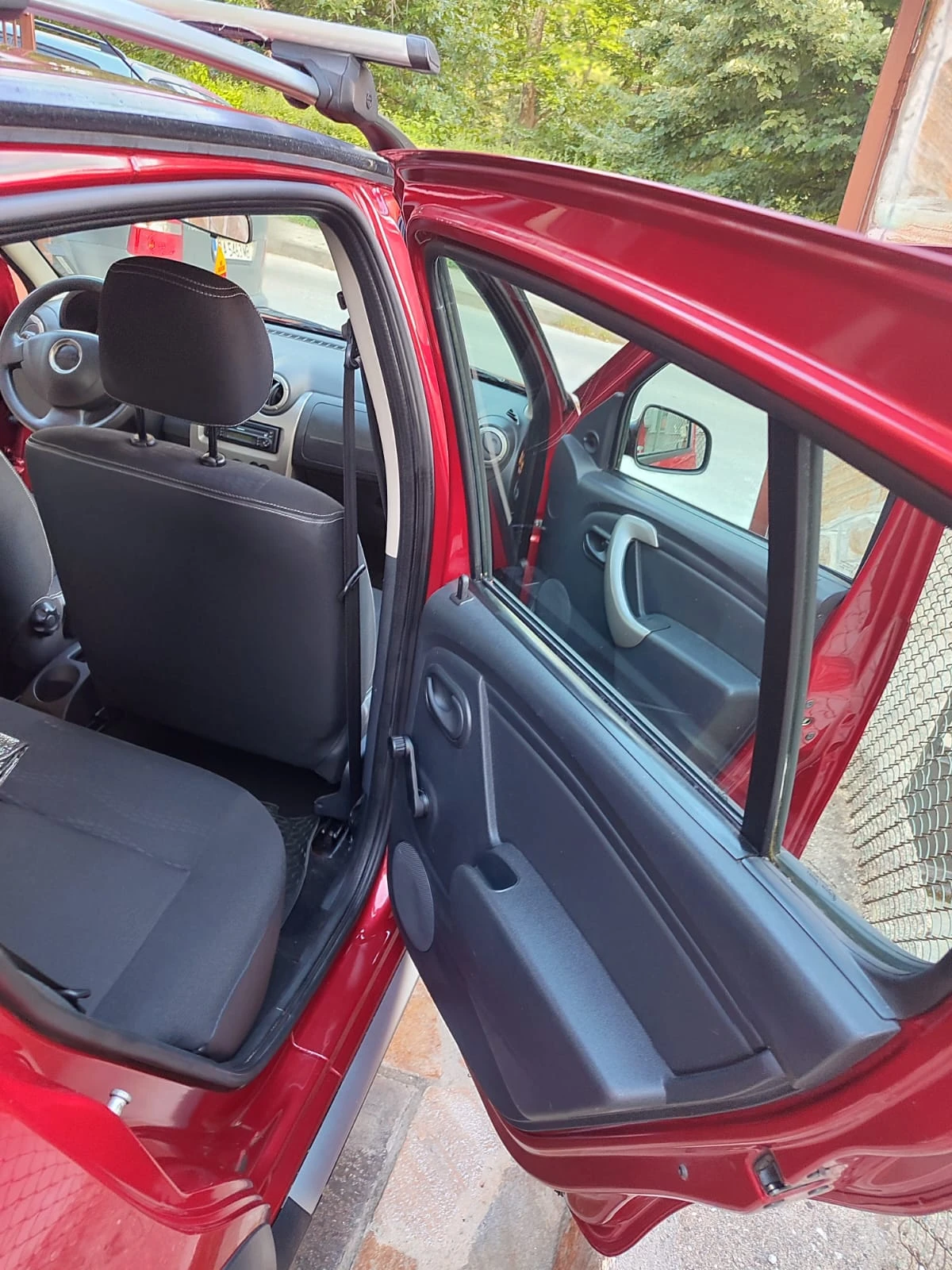 Dacia Sandero  - изображение 8