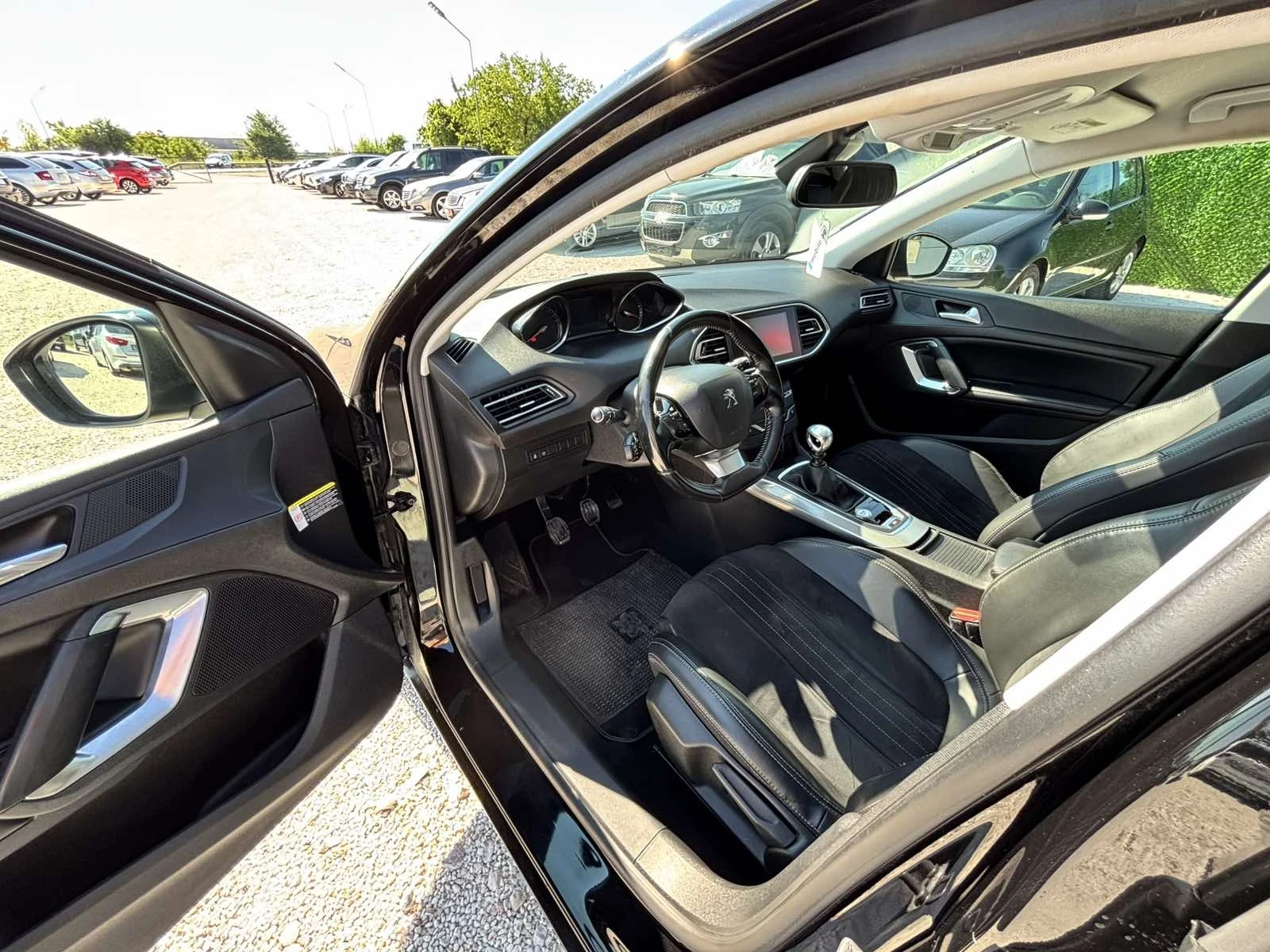 Peugeot 308 1.6HDI/176X.KM/GT LINE/TOP+ TOP - изображение 8