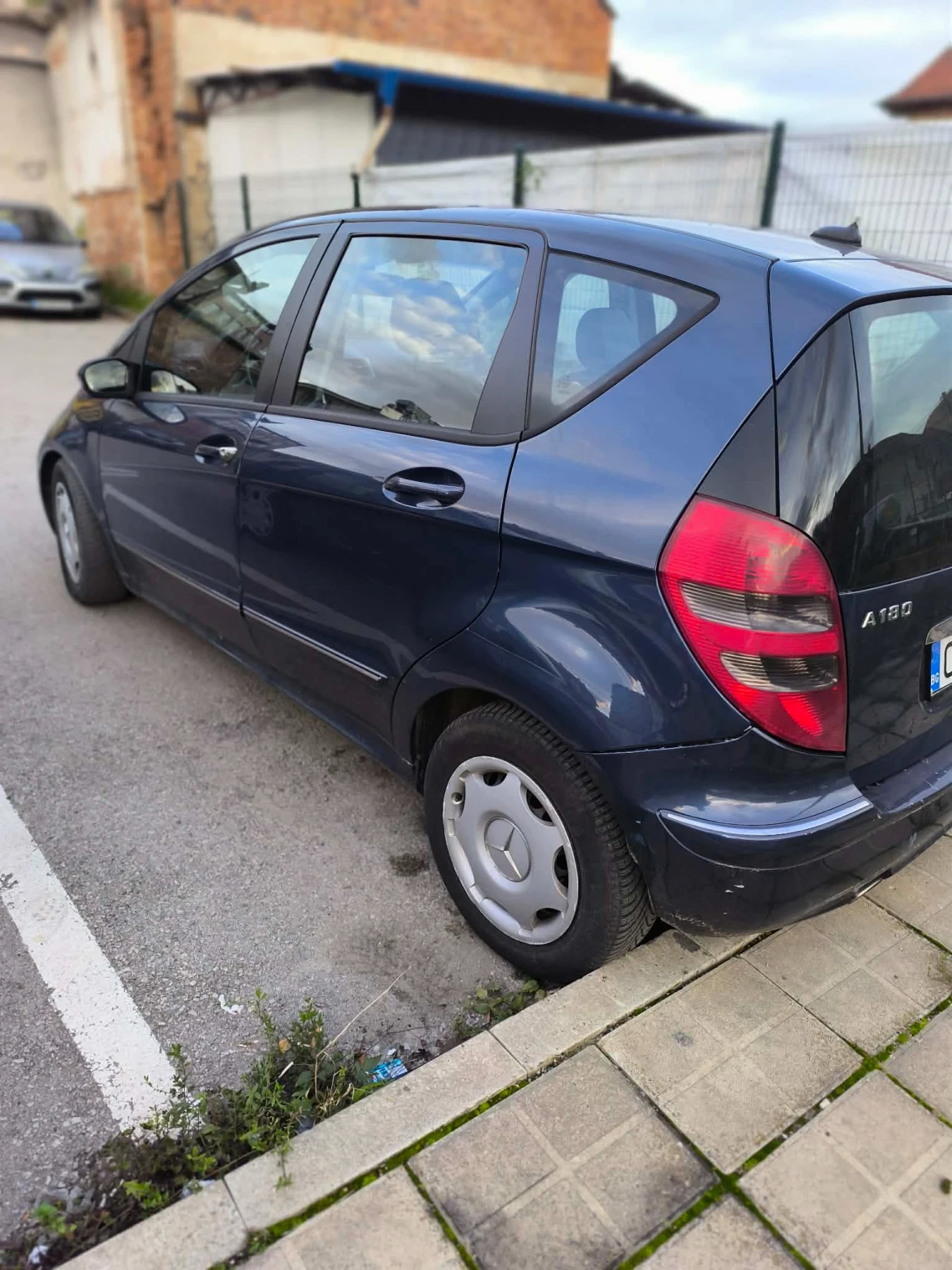 Mercedes-Benz A 180  - изображение 2