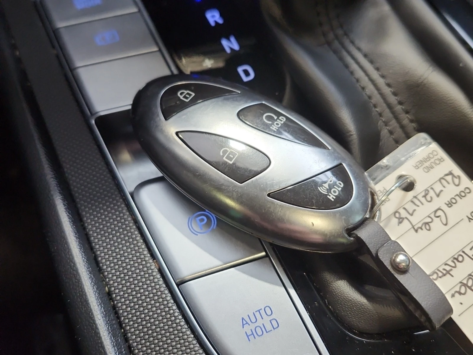 Hyundai Elantra 2L 4cyl Front Wheel Drive - изображение 8