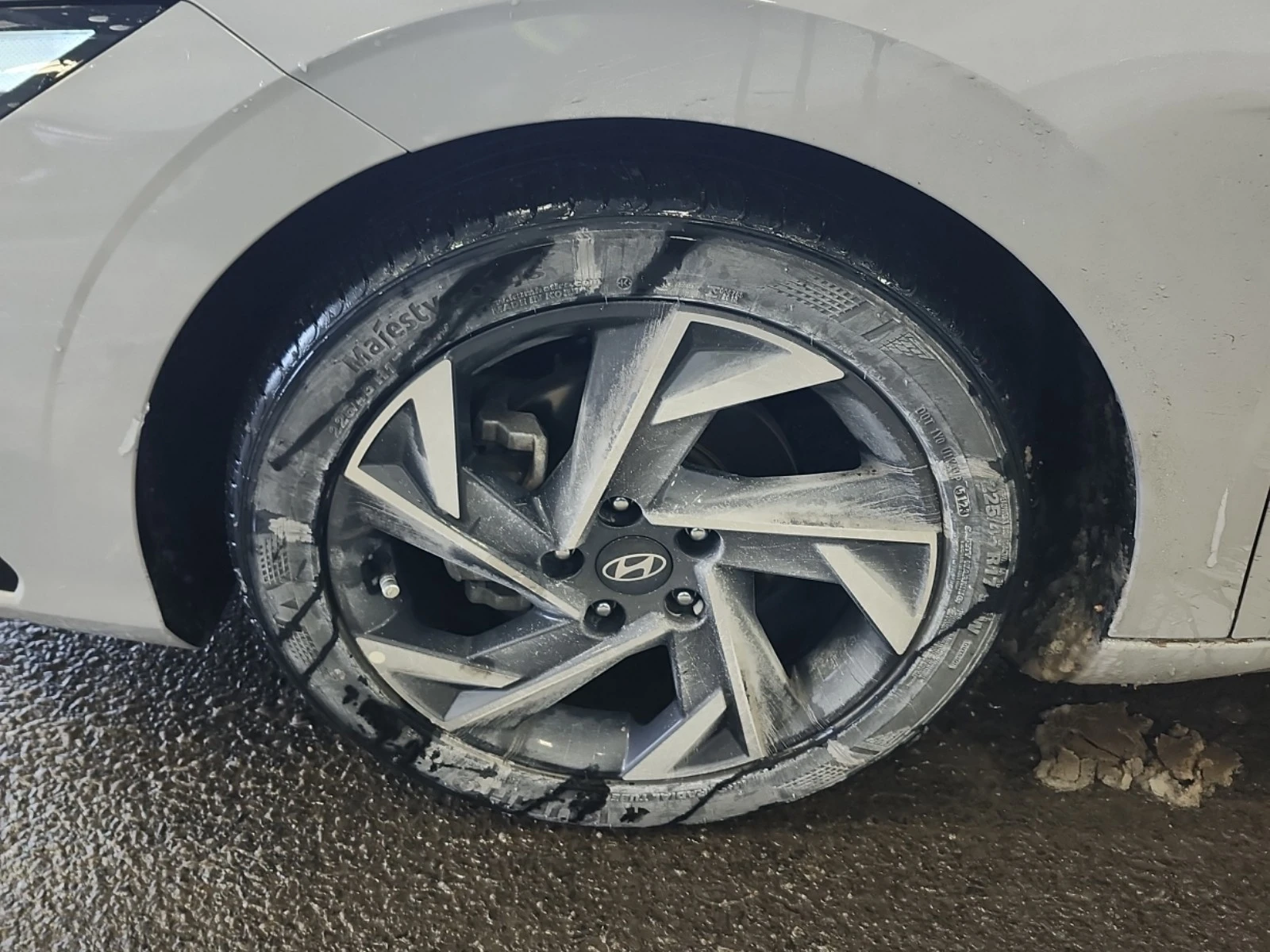 Hyundai Elantra 2L 4cyl Front Wheel Drive - изображение 6