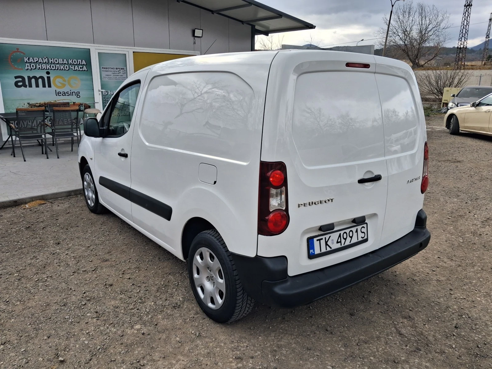 Peugeot Partner 1.6, 90 к.с. климатик, реални километри , снимка 5 - Автомобили и джипове - 53928666