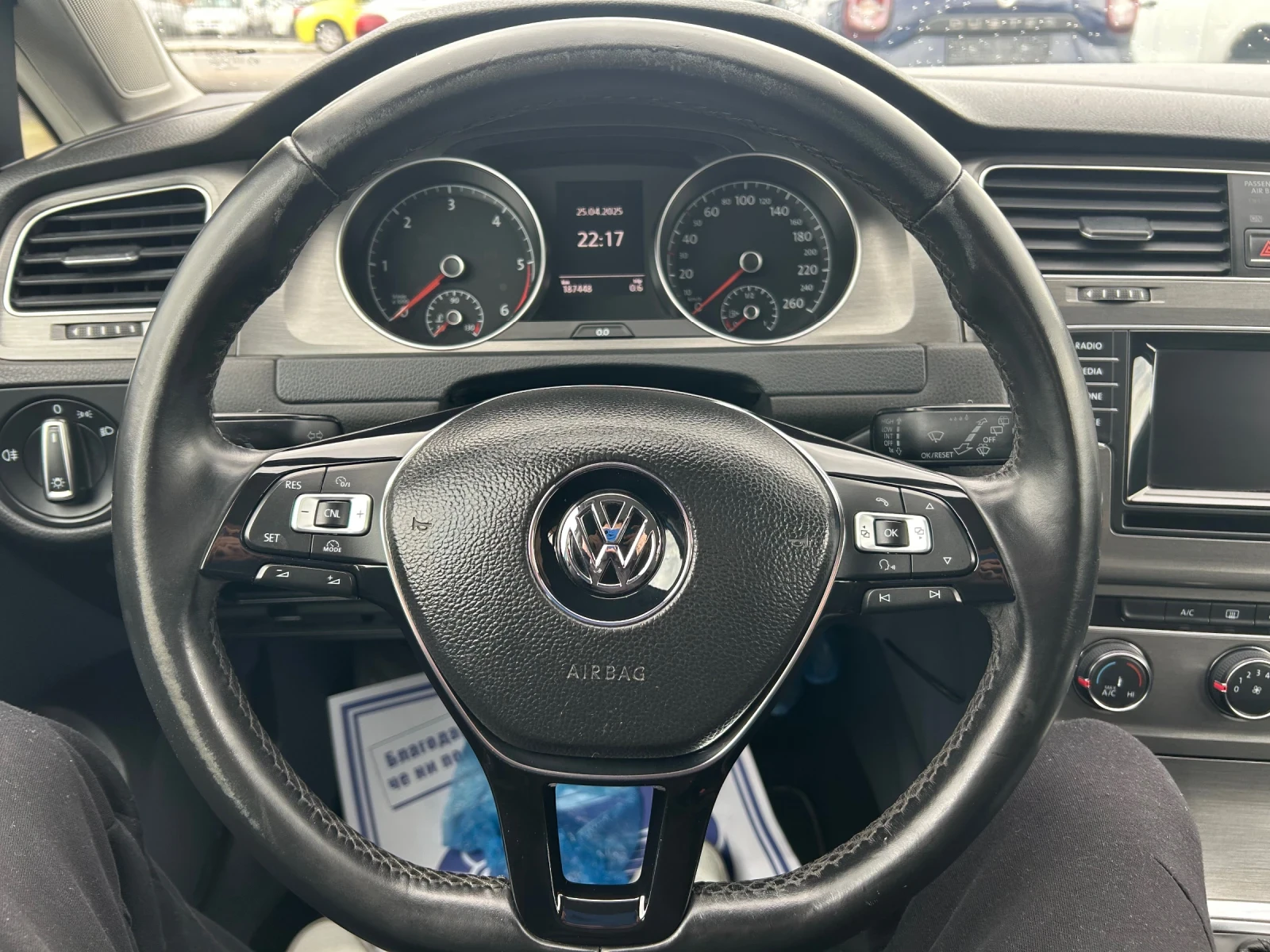 VW Golf 1.6, снимка 11 - Автомобили и джипове - 54172190