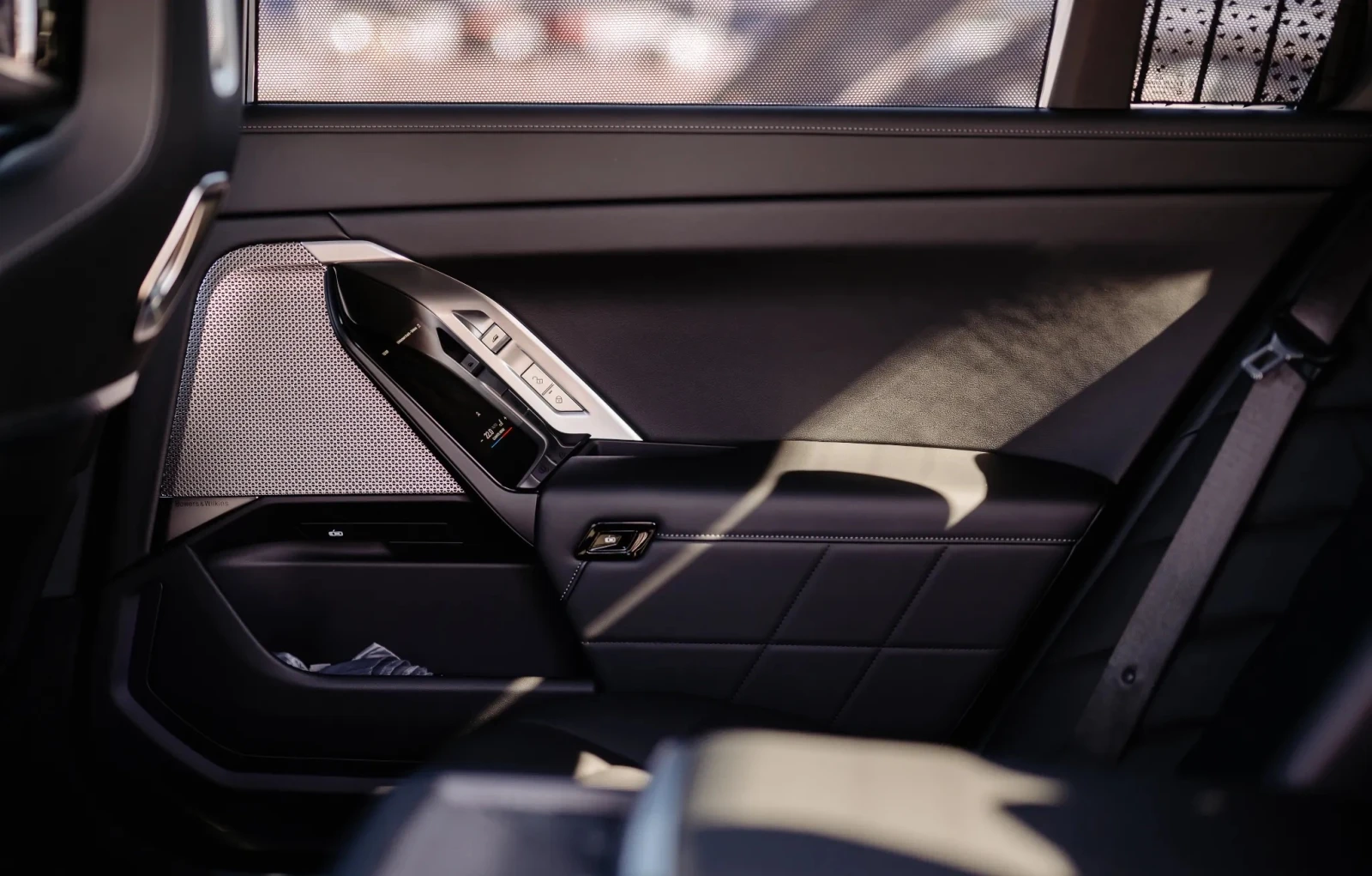 BMW 760 e Hybrid, снимка 6 - Автомобили и джипове - 54229469