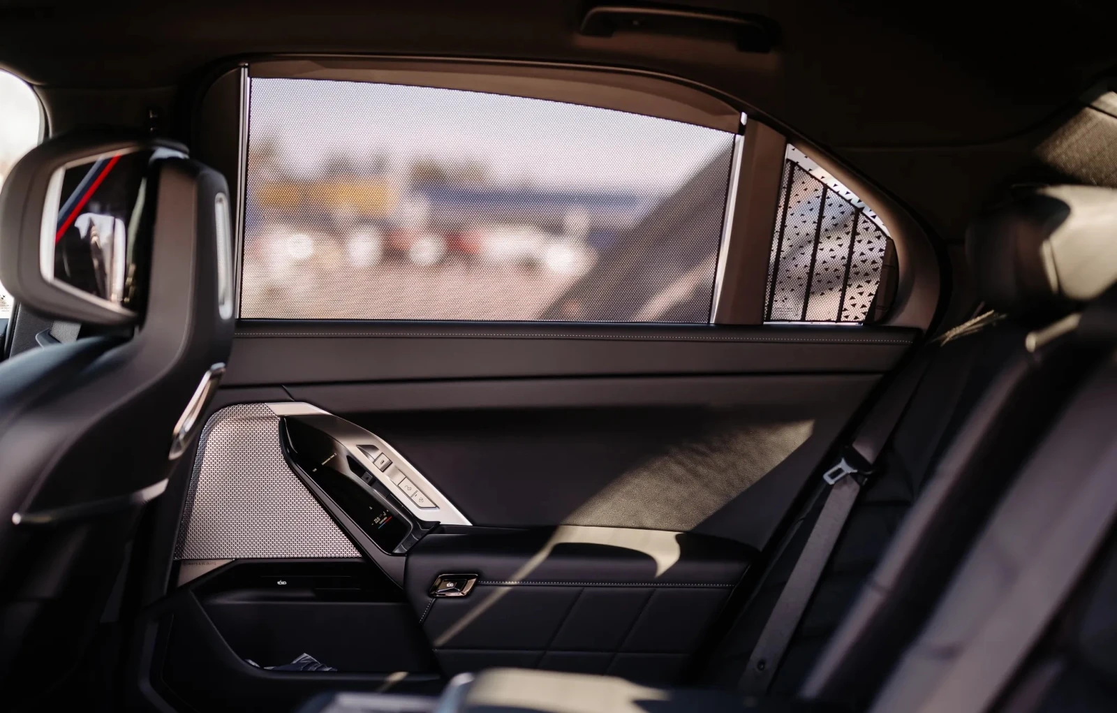 BMW 760 e Hybrid, снимка 7 - Автомобили и джипове - 54229469