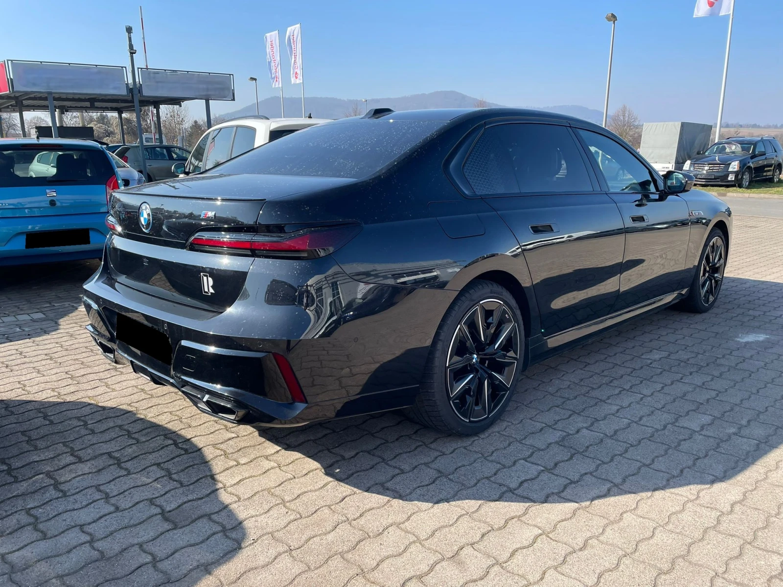 BMW 760 e Hybrid, снимка 3 - Автомобили и джипове - 54229469