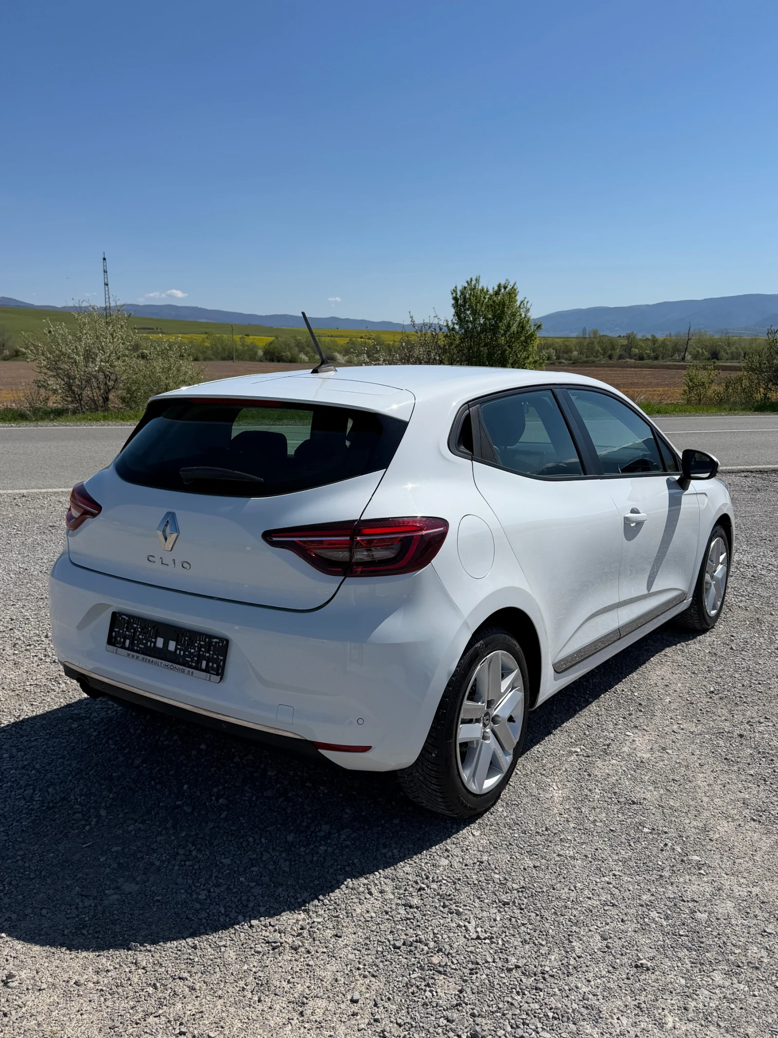 Renault Clio 1.0SCe LED NAVI EURO 6 TUV COC SERVICE BOOK | Mobile.bg � ����������� 6