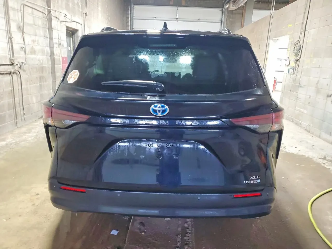 Toyota Sienna, снимка 2 - Автомобили и джипове - 54304201