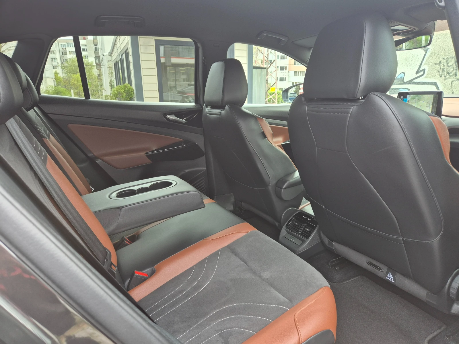 VW ID.4 Pro-82kWh-AMBIENT LIGHT-LED, снимка 10 - Автомобили и джипове - 54357931