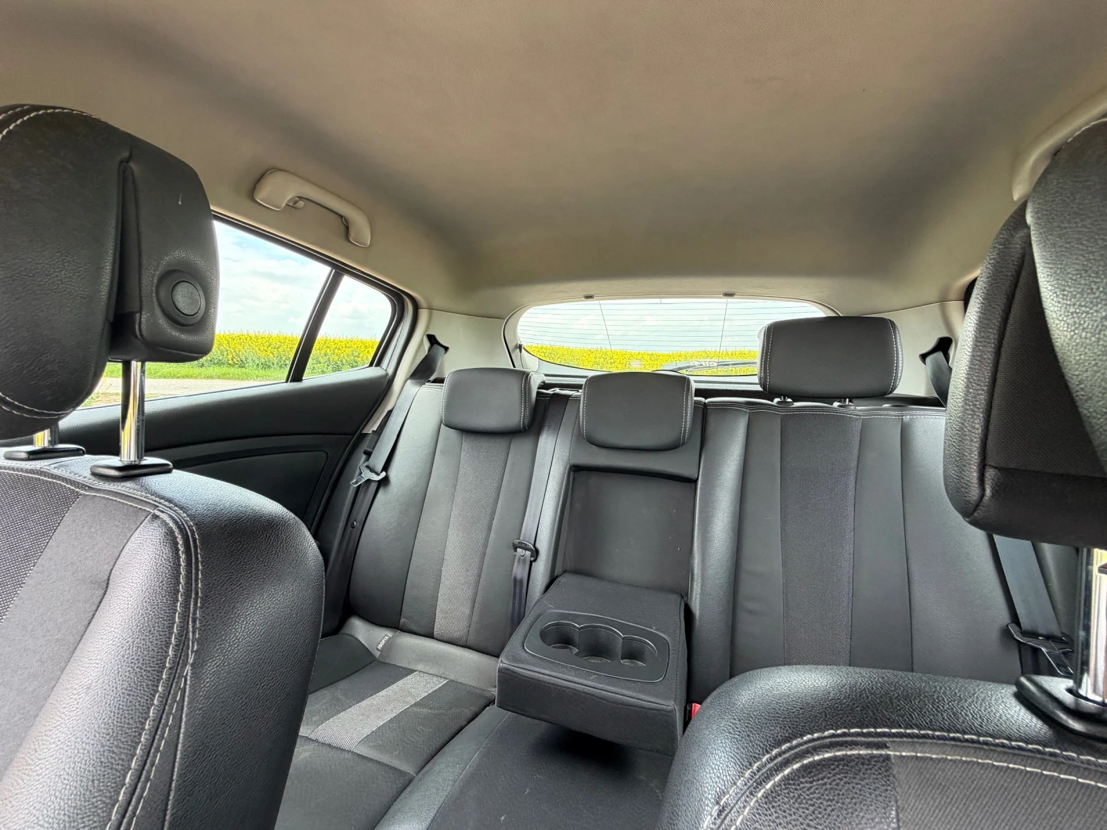Renault Megane Megan 3 Intens, снимка 9 - Автомобили и джипове - 54485198