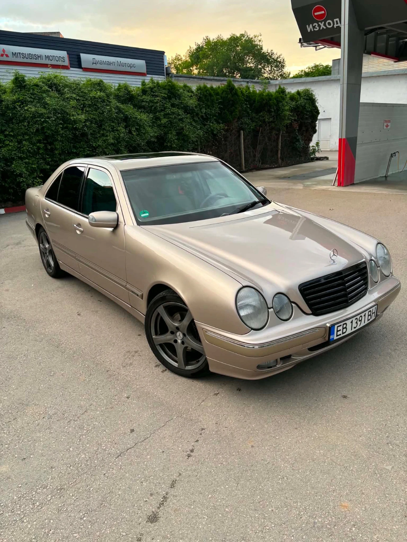 Mercedes-Benz E 270
