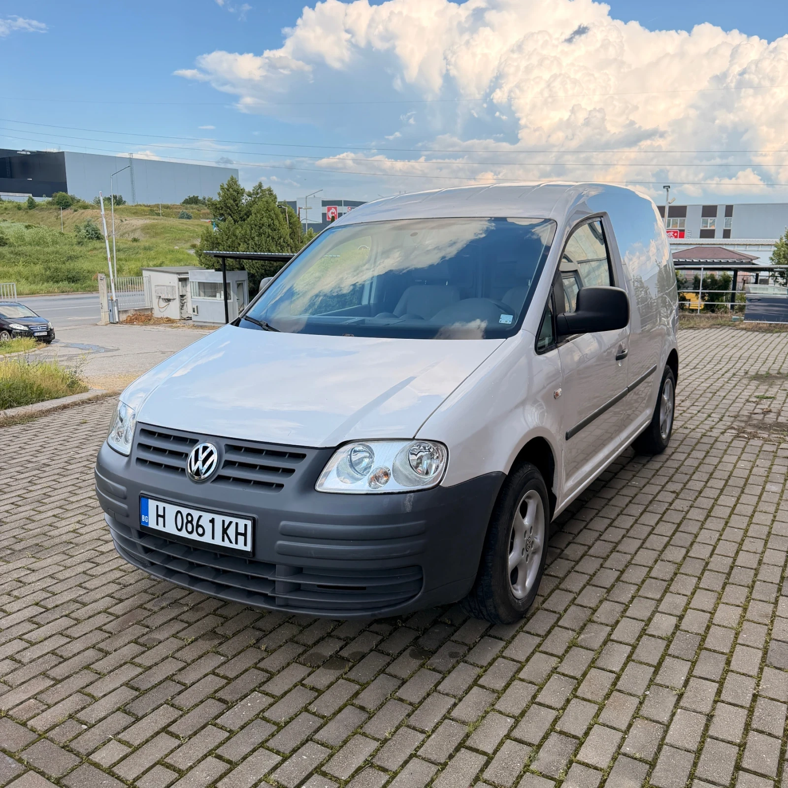 VW Caddy 1.4 Бензин, снимка 5 - Автомобили и джипове - 54810669