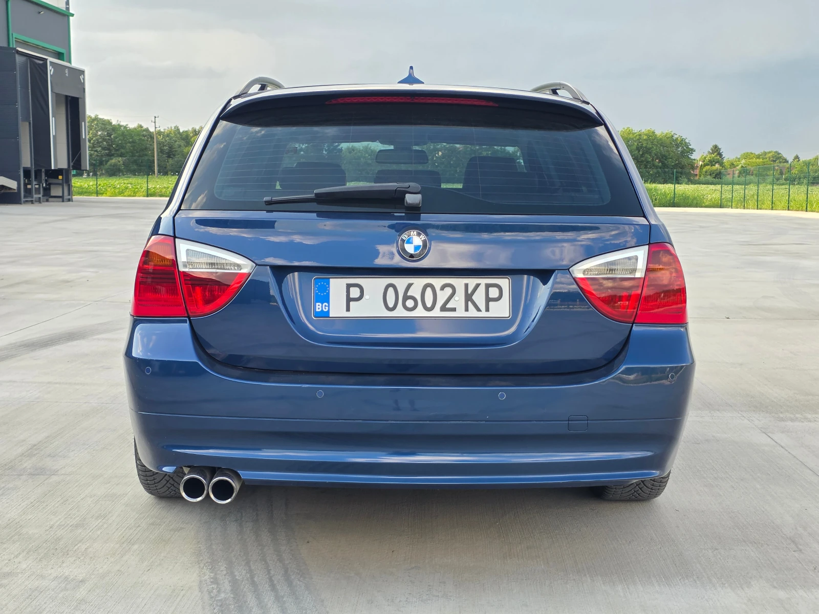 BMW 330 d Touring , снимка 4 - Автомобили и джипове - 54849412