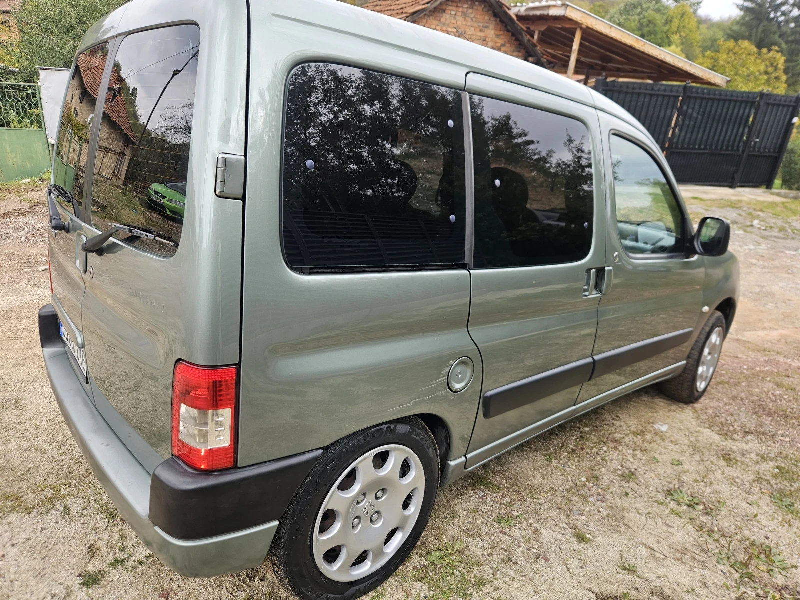 Peugeot Partner 1.6 HDI, снимка 7 - Автомобили и джипове - 55446934