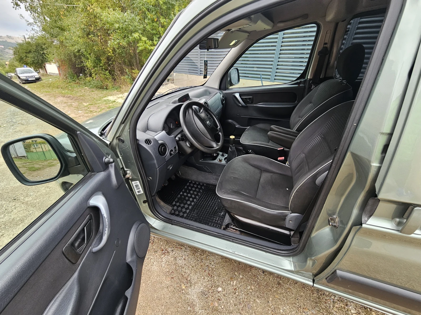Peugeot Partner 1.6 HDI, снимка 5 - Автомобили и джипове - 55446934