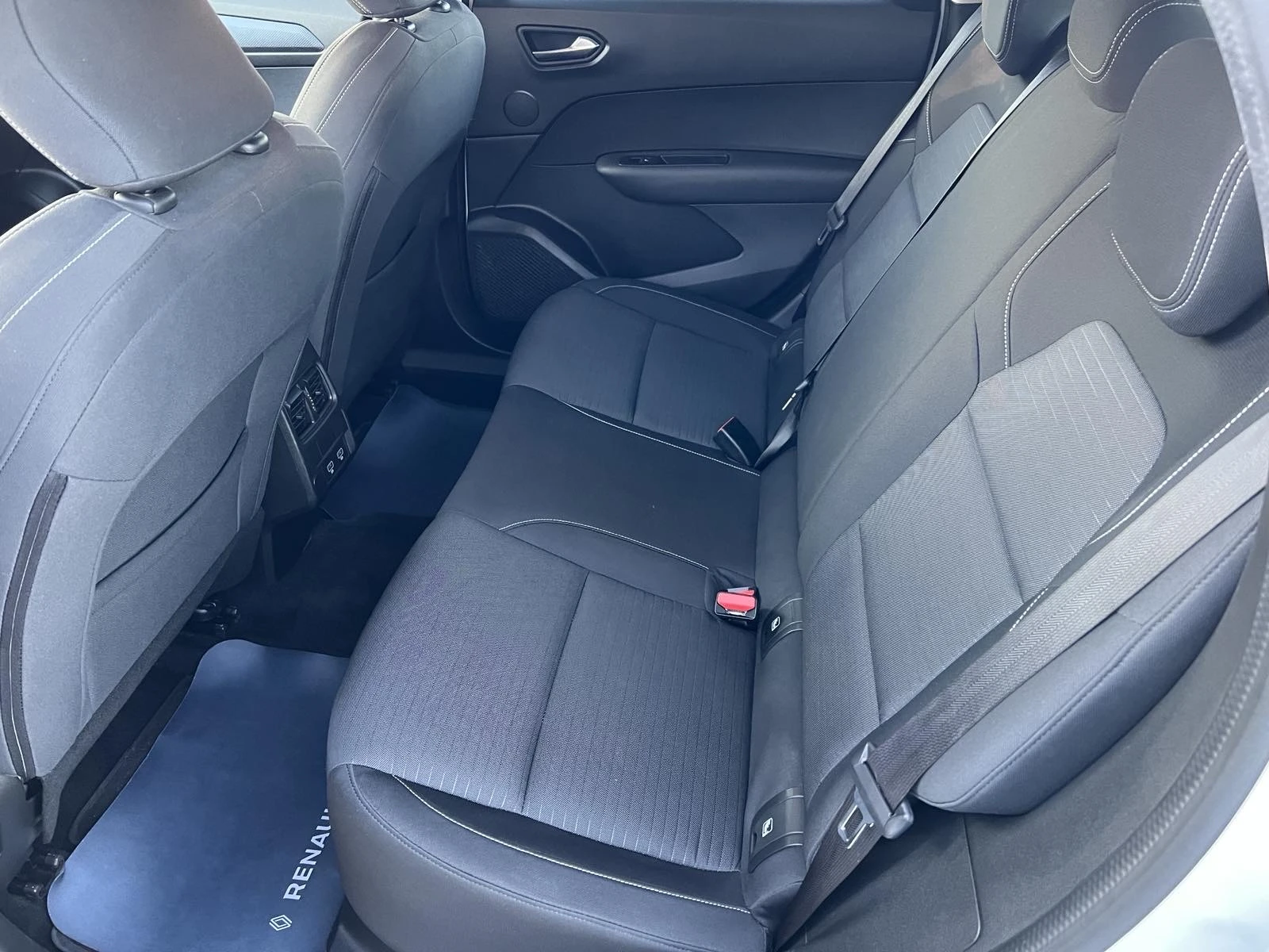 Renault Arkana 1.6 E-TECH * FULL HYBRID *  145k.c., снимка 10 - Автомобили и джипове - 55799715