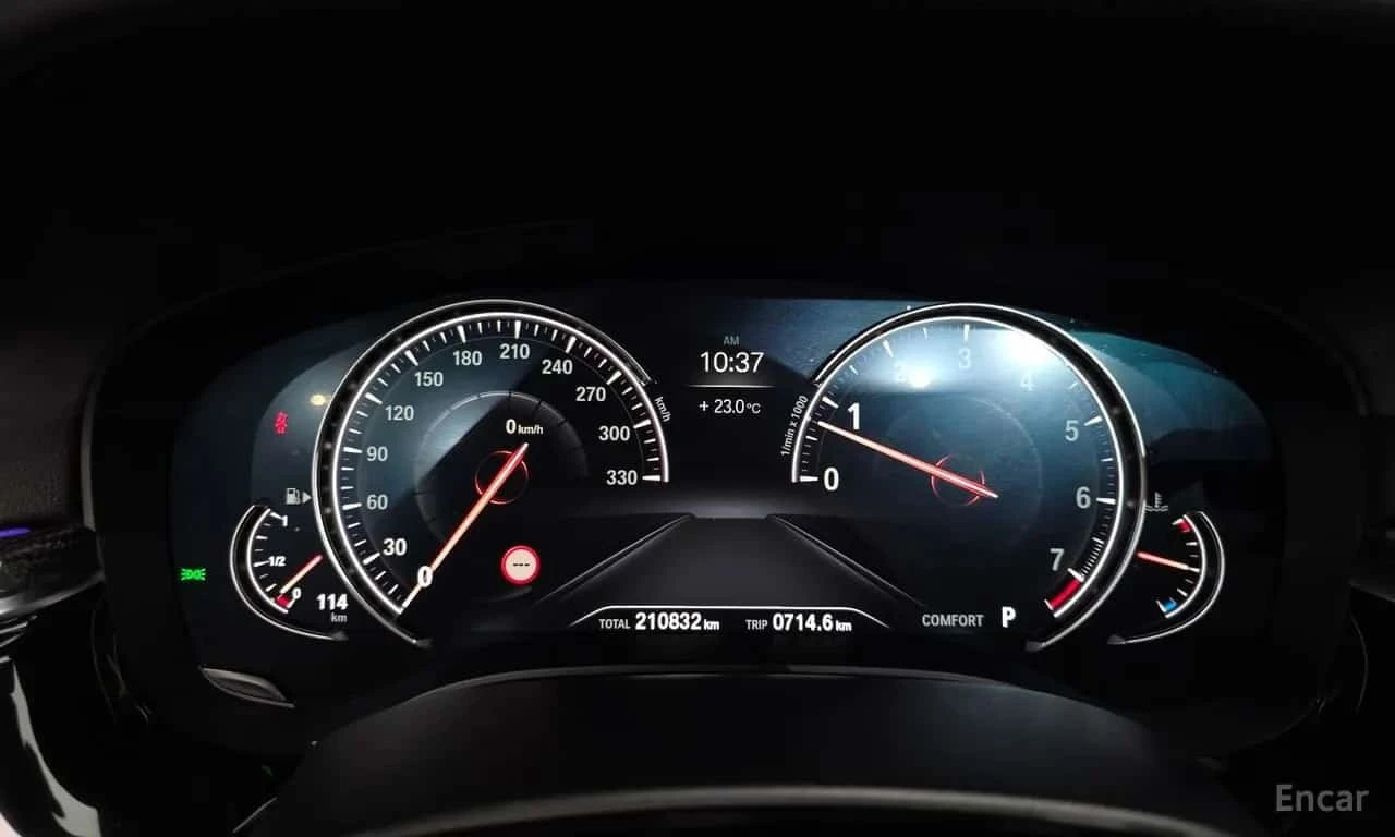 BMW 530 / BOWERS & WILKINS / ДИСТРОНИК / ОБДУХВАНЕ / 360, снимка 8 - Автомобили и джипове - 56199149