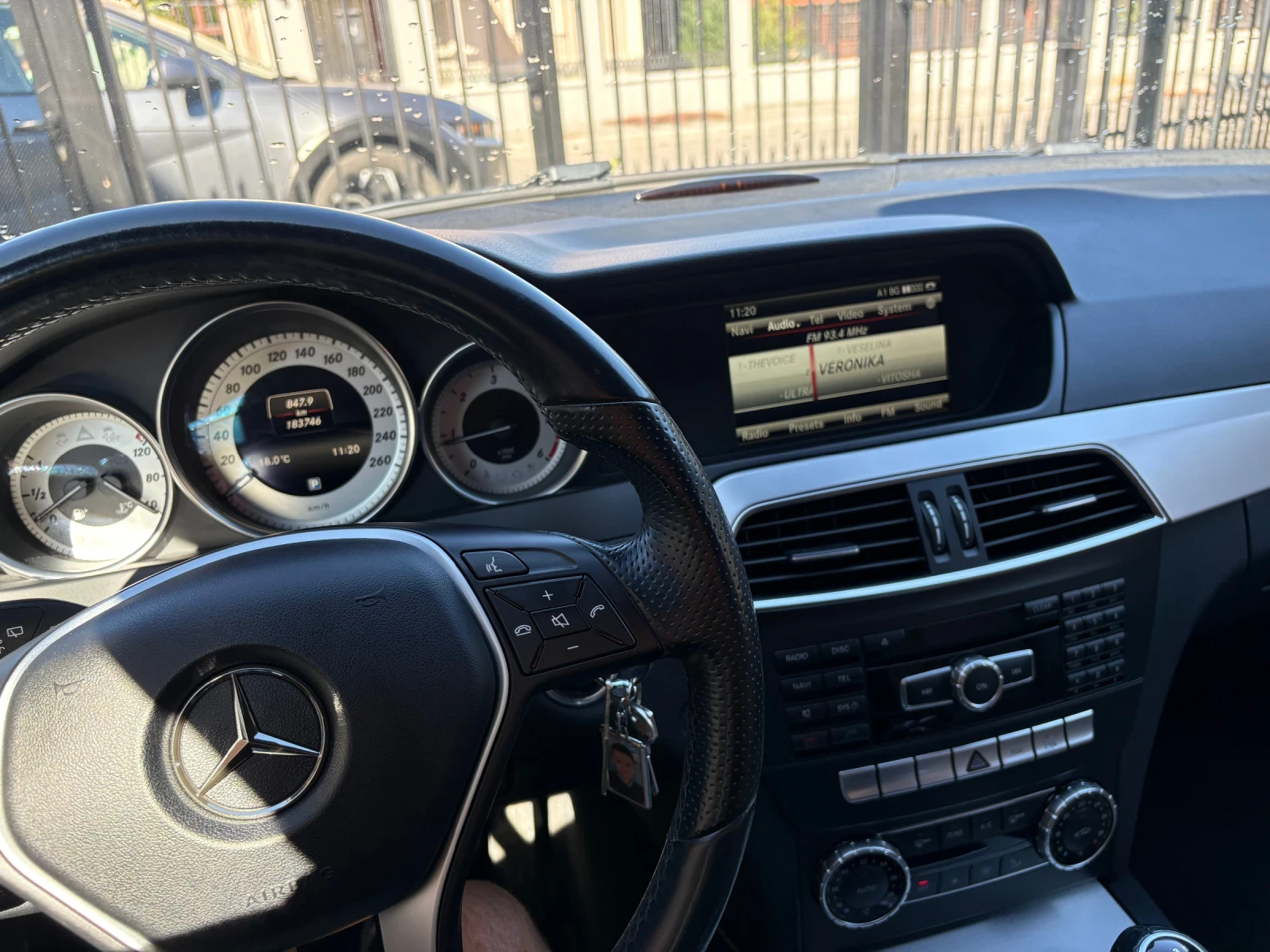 Mercedes-Benz C 180, снимка 10 - Автомобили и джипове - 56244793