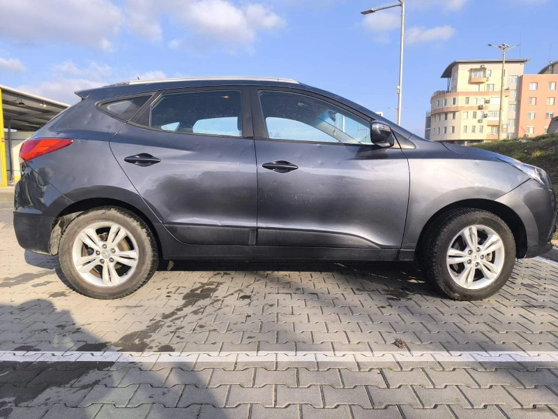 Hyundai IX35 2.0 4WD Premium ГАЗ BRC, снимка 8 - Автомобили и джипове - 49040635