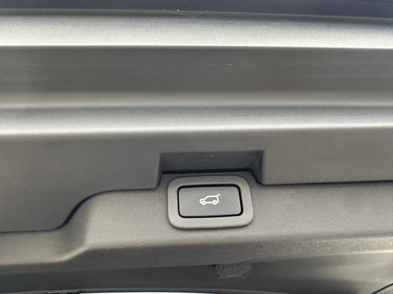 Land Rover Discovery 3.0 D, снимка 7 - Автомобили и джипове - 52622708