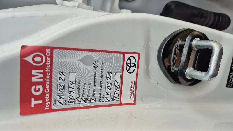 Toyota C-HR 1.8 HYBRID 100хил.100%!!EDITION SPORT ВИДЕО ЛИЗИНГ, снимка 15 - Автомобили и джипове - 52710969