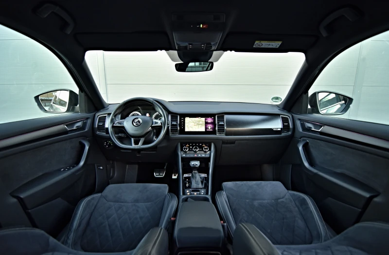 Skoda Kodiaq 2.0TDI/SPORT LINE/4x4/Distronic/Camera/Keyless/, снимка 15 - Автомобили и джипове - 53051268