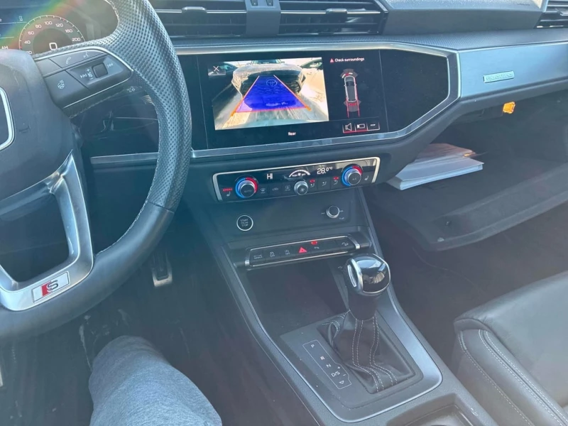 Audi Q3 * Progressiv * CARFAX * КАМЕРА * ПОДГРЕВИ, снимка 9 - Автомобили и джипове - 53447938