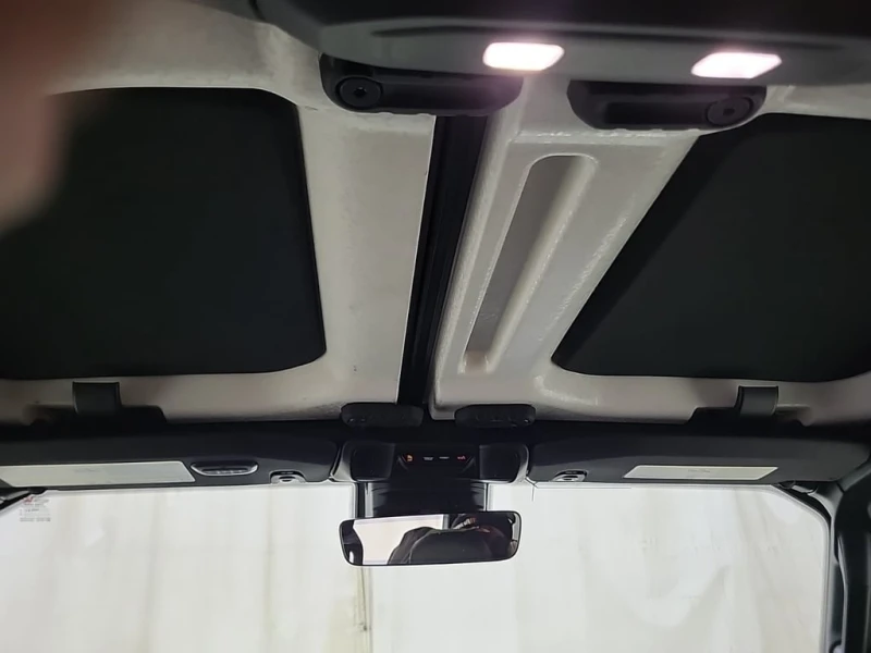 Jeep Wrangler * RUBICON X * FULL EXTRAS * ЛИЦЕНЗИРАН ПРОДАВАЧ, снимка 14 - Автомобили и джипове - 53448298