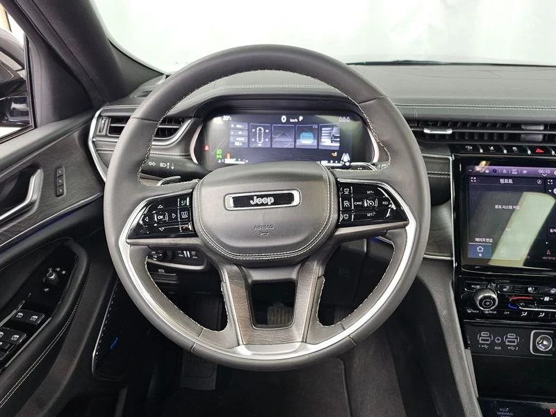 Jeep Cherokee 3.6 Overland| 295к.с.| ВКЛ.ТЕХНОТЕСТ, снимка 13 - Автомобили и джипове - 55429150