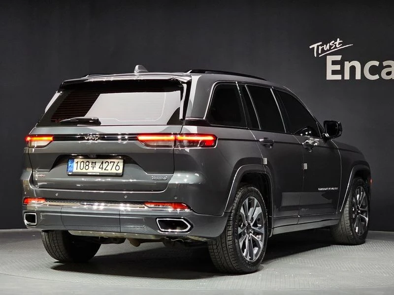 Jeep Cherokee 3.6 Overland| 295к.с.| ВКЛ.ТЕХНОТЕСТ, снимка 2 - Автомобили и джипове - 55429150