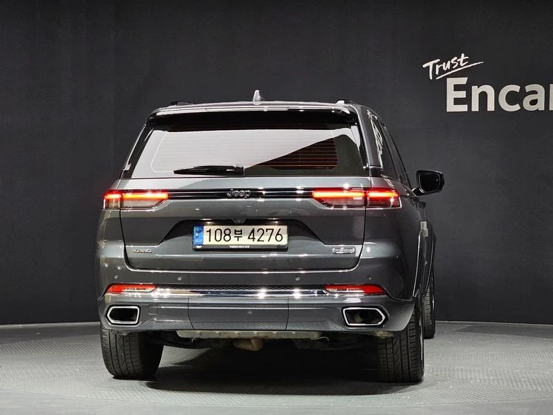 Jeep Cherokee 3.6 Overland| 295к.с.| ВКЛ.ТЕХНОТЕСТ, снимка 4 - Автомобили и джипове - 55429150