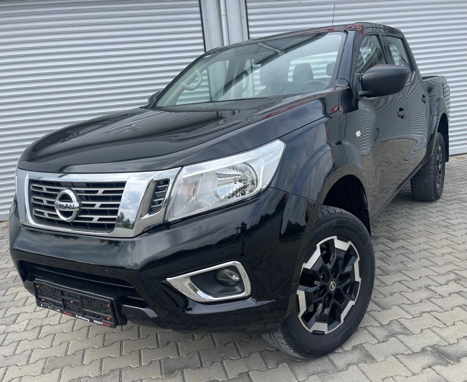 Nissan Navara 2, 3 190k.c.4x4, 4+ 1 м., 6cк., N1G - [1] 