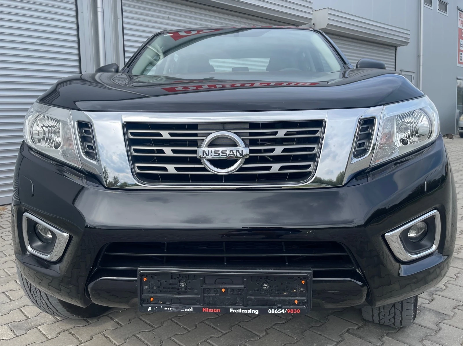 Nissan Navara 2, 3 190k.c.4x4, 4+ 1 м., 6cк., N1G - изображение 2