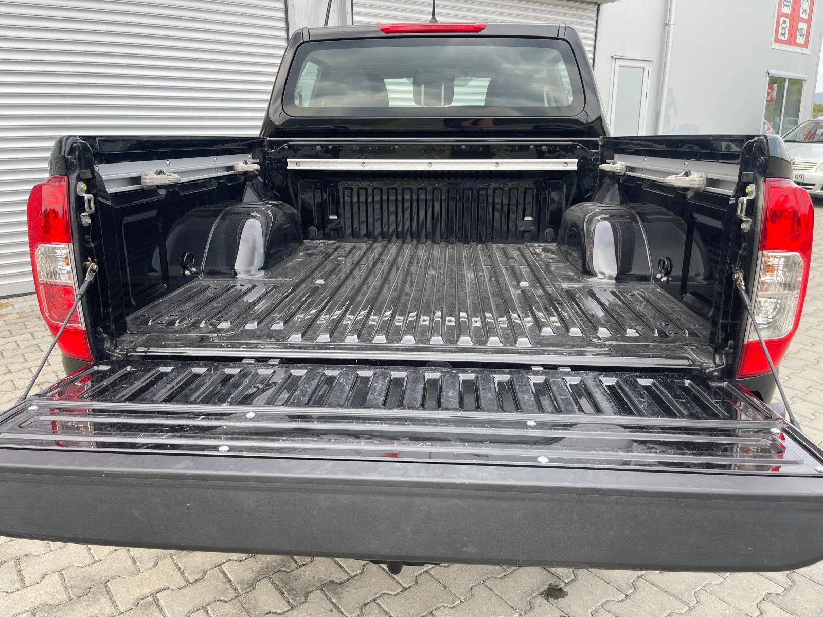 Nissan Navara 2, 3 190k.c.4x4, 4+ 1 ., 6c., N1G | Mobile.bg   13