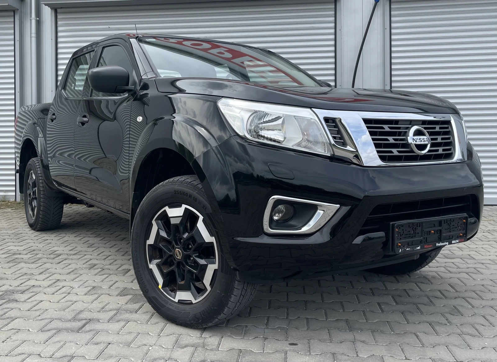 Nissan Navara 2, 3 190k.c.4x4, 4+ 1 м., 6cк., N1G - изображение 4